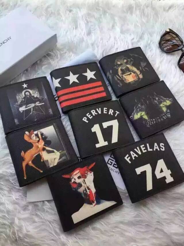 個性的なデザ 人気ブランドGivenchy 実物の写真 N品スーパーコピー代引き対応国内発送後払い安全必ず届く優良サイト